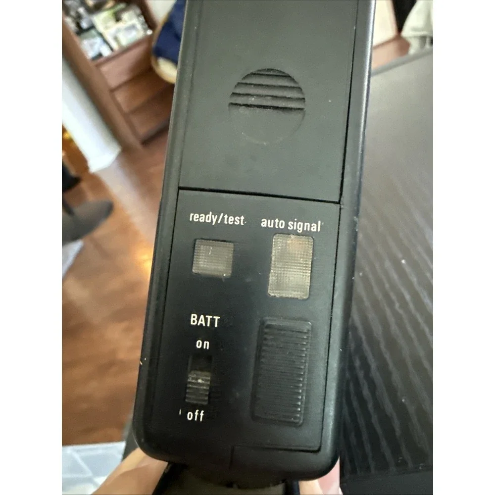 Sunpak auto124 Electronic Camera Flash - Shoe Mount Type - Untested